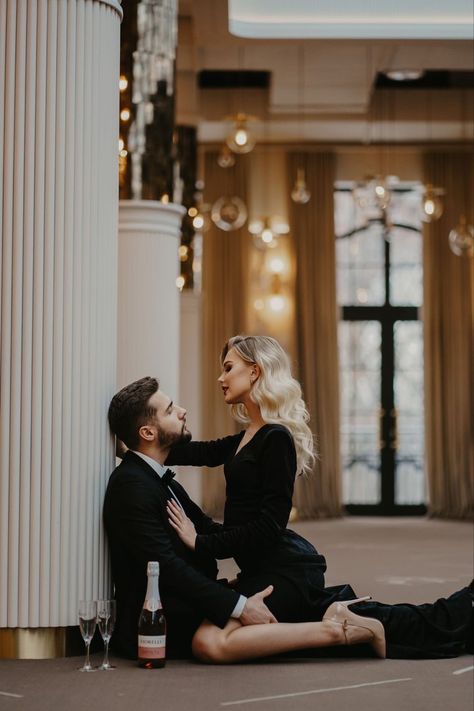 Couple Drinking Photoshoot, Blonde And Brunette Best Friends, Engagement Pictures Poses, Elegant Couple, Anniversary Photoshoot, Professional Tips, Glam Photoshoot, Couples Engagement Photos, Photoshoot Concept