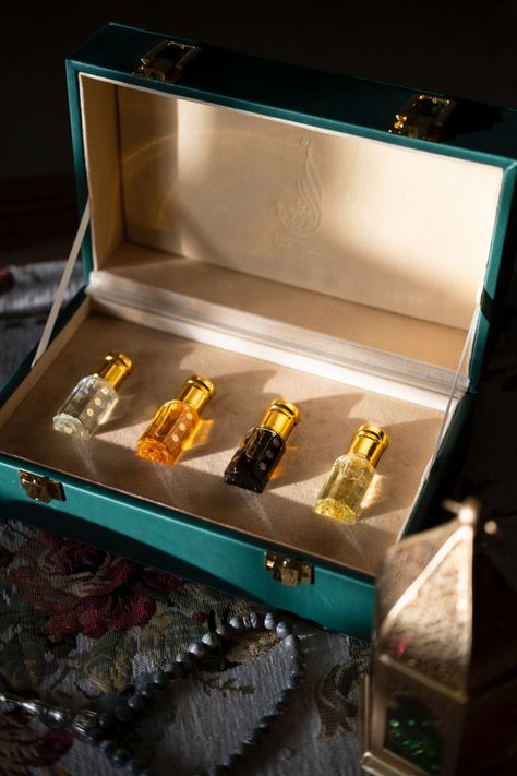 Attar Bottle Packing Ideas, Attar Bottle Photography, Attar Packaging, Attar Photography, Attar Bottle, Perfume Stand, Homemade Perfume, Gift Set Packaging, Best Perfume For Men