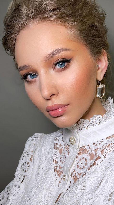 49 Incredibly Beautiful Soft Makeup Looks For Any Occasion : Soft Glam Makeup Look Bridal Makeup Lip Color, Natural Peachy Makeup, Wedding Makeup Fair Skin, Soft Bridal Makeup Romantic, Bridal Makeup For Fair Skin, Shaadi Makeup, Vintage Makeup Wedding, Romantic Bridal Makeup, Angelic Wedding