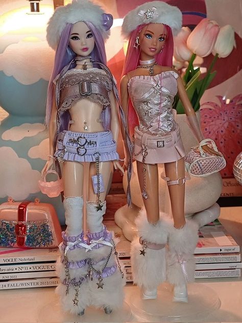 Punk Style Outfits, La Girls, Custom Barbie, Teen Trends, Barbie Images, Bratz Inspired Outfits, Girls Support Girls, Rainbow Fashion, Barbie Fashionista