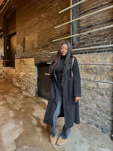 #fashion #winter #fall #autumn #trenchcoat #trending #blackgirl #aesthetic Black Trench Street Style, Monochrome Outfit, Fall Fit, Fashion Winter, Fitness Inspo, Fall Autumn, Fit Inspo, Trench Coat, Street Style