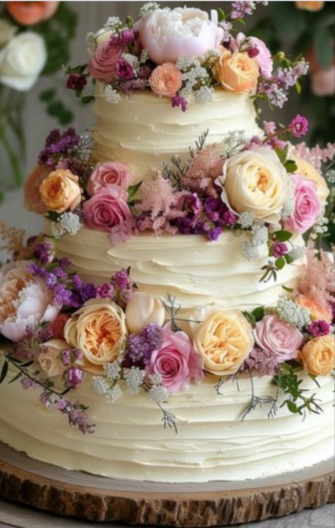 White wedding cake with flowers 🌷 Wedding Cakes Real Flowers, Pink Flower Wedding Cake, 2 Tier Wedding Cake With Flowers, Wedding Cakes 2024, Garden Wedding Cakes, Nikah Cake, Wedding Cake Buttercream Flowers, Flower Themed Cake, Fairy Wedding Cake