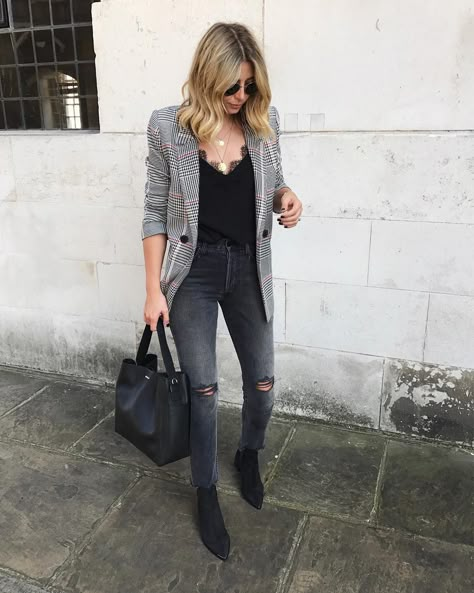 5,115 Likes, 89 Comments - Emma Hill | EJSTYLE (@emmahill) on Instagram: “Blazer overkill?...No such thing  Wearing my new season faves from @shopbop #MakeShopbopYours #ad…” Trendy Blazer Outfits, Fall Fashion Coats, Easy Outfits, Elevated Style, Grey Blazer, Mode Inspo, Blazer Outfits, 가을 패션, Business Outfits