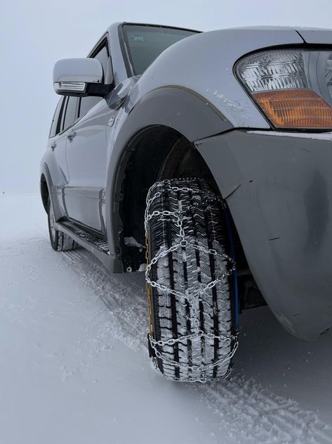 The diamond tire chains pattern ensures a comfortable drive with less vibration and noise. #snowchain #chain #tirechain Snow Chains, Drive, Chain, Pattern