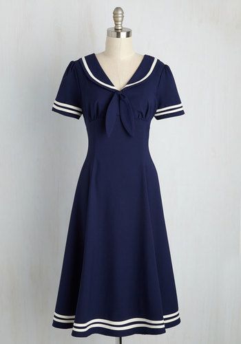 Perfect vintage sailor dress. *heart* Coquettish Aesthetic, Vintage Sailor Dress, Retro Vintage Dresses, Vintage Summer Dresses, Moda Retro, Sailor Dress, Retro Mode, 1940s Dresses, 1940s Fashion