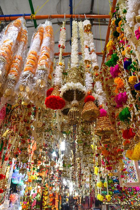 Singapore's Little India lights up for Deepavali. Also known as Diwali, the Festival of Lights. Tunnel Of Lights, Little India Singapore, Holiday In Singapore, Diwali Festival Of Lights, Diwali Greetings, Diwali Craft, Diwali Decoration, Light Trails, Diwali Festival