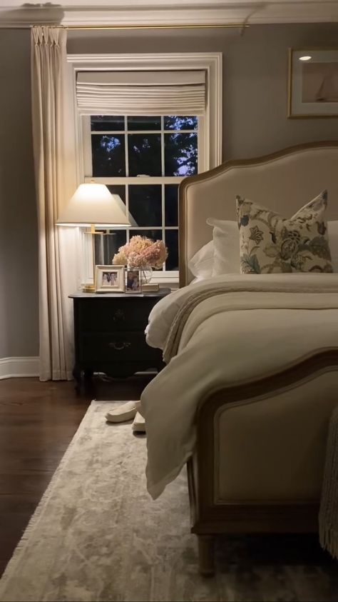 Nancy Meyers, Casa Vintage, Traditional Bedroom, Bedroom Refresh, Room Inspiration Bedroom, Dream House Decor, My New Room, Dream Home Design, New Room