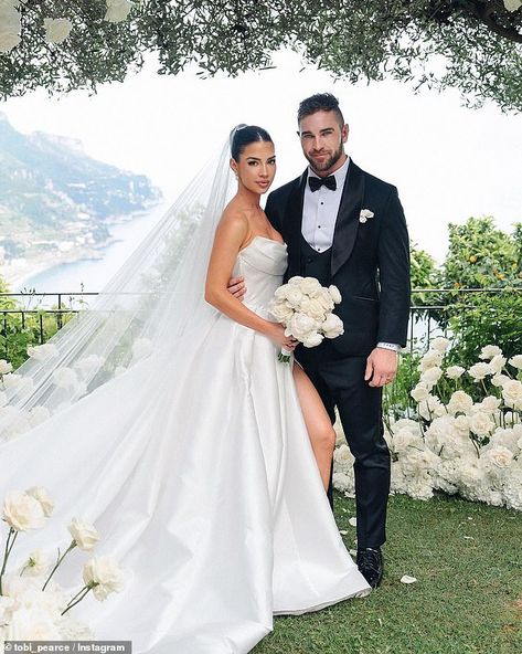 Fans point out odd details in influencer Tobi Pearce and Rachel Dillon's wedding photo: 'Looks AI generated' | Daily Mail Online Rachel J Dillon, Rachel Dillon Wedding, Rachel Dillon, Romantic Ceremony, 2025 Wedding, Kayla Itsines, November Wedding, Hidden Message, Courthouse Wedding