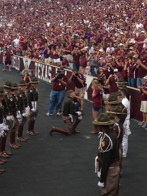 An Aggie proposal at halftime during the LSU game last year. Whoop! M Aesthetic, Aggie Wedding, Lsu Game, Gig Em Aggies, Texas Aggies, Texas A M University, Dream College, Texas History, Texas A&m