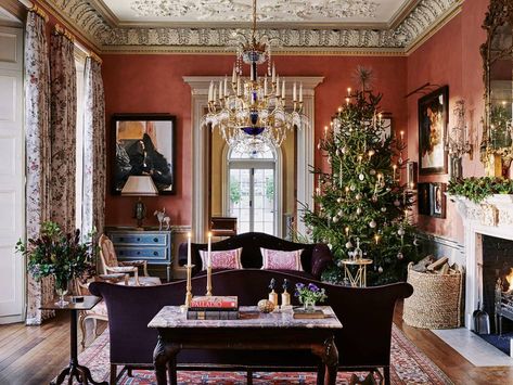 On Our Radar This Week English Christmas, Interior Design Per La Casa, Victorian Interior, Classic Christmas Decorations, Morning Room, Baby Shower Decor, Christmas Decorations For The Home, English Country House, Design Del Prodotto