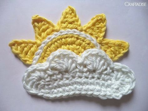 Free Crochet Pattern: The Rising Sun. Turned this into a fridge magnet with some magnetic tape Sun Crochet, Appliques Au Crochet, Marque-pages Au Crochet, Crochet Yellow, Crochet Applique Patterns Free, Crochet Embellishments, Confection Au Crochet, The Rising Sun, Crochet Simple