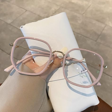 Clear Glasses Frames Women, Glasses Women Fashion Eyeglasses, Bluelight Glasses, Cute Glasses Frames, Glasses Frames Trendy, Fancy Glasses, Classy Glasses, Clear Glasses Frames, Fluorescent Lights