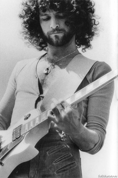 Lindsey Buckingham Lindsay Buckingham 70s, Lindsey Buckingham 70s, Lindsay Buckingham, Stevie Nicks Lindsey Buckingham, Buckingham Nicks, Lindsey Buckingham, Stevie Nicks Fleetwood Mac, Rock Guitarist, I'm With The Band