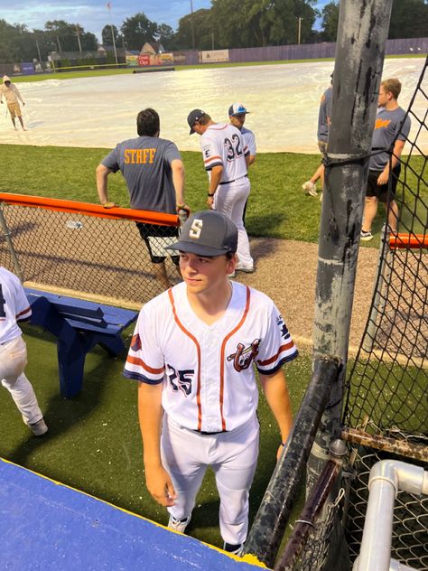 baseball, baseball pictures, baseball aesthetic, baseball boyfriend Baseball Guy Aesthetic, Baseball Aesthetic Boy, Baseball Boyfriend Aesthetic, Baseball Boys Aesthetic, Baseball Bf, Baseball Aesthetic, Baseball Romance, Baseball Boyfriend, Baseball Boy