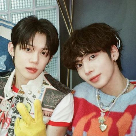 txt yeonjun taehyun icon Txt Duo Icons, Taejun Txt, Taehyun And Yeonjun, Yeonjun And Taehyun, Taehyun Yeonjun, Temptation Island, Duos Icons, Moa Collection, Choi Daniel