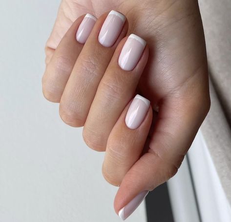 Simple French Nails Square, Tapered Squoval Nails, Middle Length Nails, Milky White Square Nails, Nails Minimalist Design, Nails Middle Length, Nails Square Medium, Square Short Nails, Short Nails Square