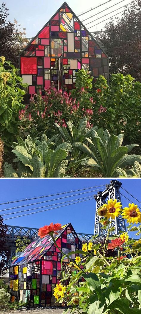 Plant Ladder, Glass Greenhouse, Old Fences, Community Garden, Country Lifestyle, Starting A Garden, Garden Design Ideas, Front Lawn, Creative Gardening