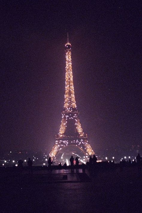 Midnight In Paris, Lavender Haze, Parisian Life, City Of Love, I Love Paris, Love Paris, I Want To Travel, Dream City, A Paris