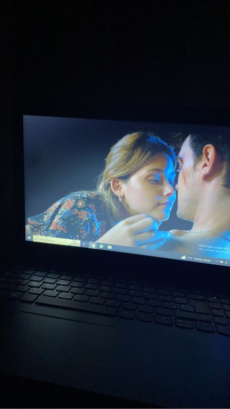 My Fault Movie Aesthetic, Movie In Laptop Snap, Laptop Movie Snapchat Story, Laptop Movie Night, Culpa Mia Aesthetic, Laptop Movie Snap, Asthetic Snaps, Watching Movies Aesthetic, Laptop Photos