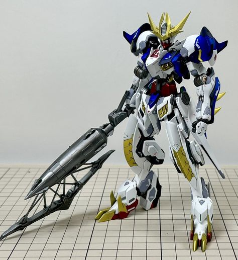 Custom Gundam Model, Gundam Tutorial, Gundam Barbatos, Suit Type, Kit Ideas, Gunpla Custom, Funny Prank Videos, Cool Swords, Custom Gundam