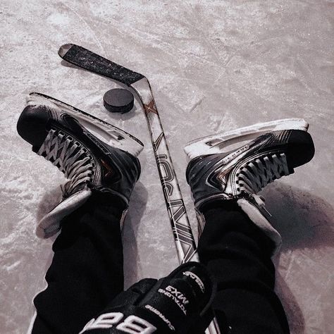 Ice Hockey Aesthetic, Garrett Anderson, Aesthetic Hockey, Becka Mack, Hockey Aesthetic, Hockey Romance, Frozen Rose, Playing For Keeps, Sports Romance