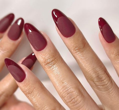 Matte Glossy Tip Nails, Matte Maroon Nails With Glossy Tip, Burgundy Nails Matte And Glossy, Burgundy Matte Nails With Glossy Tips, Glossy Nails With Matte Tip, Red Wine Matte Nails, Matt And Glossy Nails, Matte Nail With Glossy French Tip, Wine Nails Matte