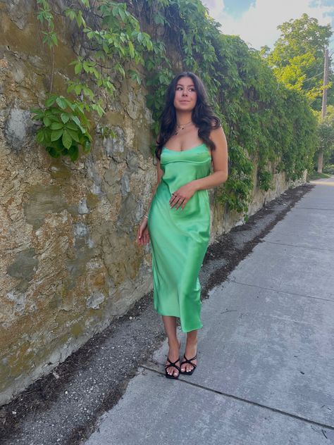 Zara Viral Dress, Mint Green Satin Dress, Zara Satin Dress, Viral Dress, Midi Dress Wedding Guest, Green Satin Dress, Zara Midi Dress, Europe Outfits, Dress Wedding Guest