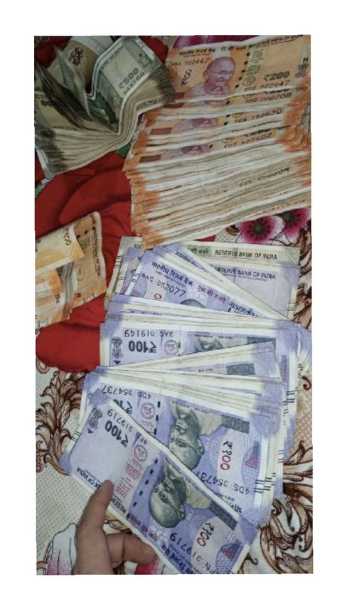 Money Images Cash Indian, Indian Currency, Tv Wall Decor Ideas, Album Cover Wallpaper Collage, Snap Streak Ideas Easy, इंस्टाग्राम लोगो, Instagram Emoji, Money Images, Tv Wall Decor