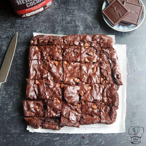 Brownies Without Eggs, Brownie Eggless, Ultimate Fudgy Brownies, Brownie Brittle Recipe, Eggless Brownies, Eggless Brownie Recipe, Brookies Recipe, Chocolate Hazelnut Cookies, Brownie Desserts Recipes