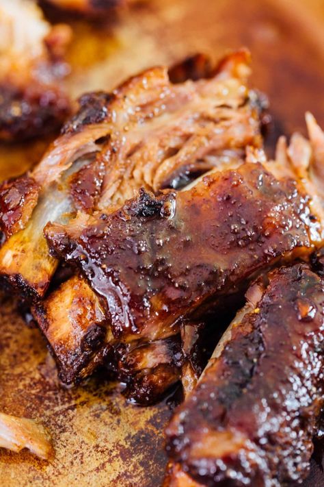 These tender honey butter ribs are oven baked to perfection and they fall off the bone! They are literally bathed in honey, butter, and brown sugar. There is no way you will be able to put this down! #honey #butter #ribs #babybackribs #ovenbaked #pork #porkrecipe Ribs In Oven Recipe, Back Ribs In Oven, Baked Beef Ribs, Thanksgiving Food Ideas, Baked Pork Ribs, Pork Back Ribs, Dessert Thanksgiving, Ribs In Oven, Oven Baked Ribs