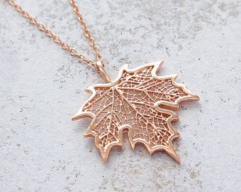 Maple Leaf Necklace, Plant Necklace, Silver Maple Leaf, Gift Tree, Autumn Necklace, Magical Jewelry, Engagement Ring Box, Autumn Gifts, Fall Jewelry