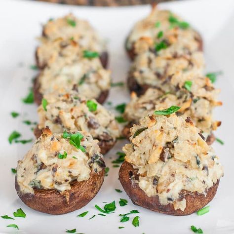 Blue Cheese Stuffed Mushrooms, Cream Cheese Stuffed Mushrooms, Cold Appetizers Easy, Mushrooms Stuffed, Appetizers Cheese, Blue Cheese Recipes, Mushroom Appetizers, Cheese Stuffed Mushrooms, Stuffed Mushroom