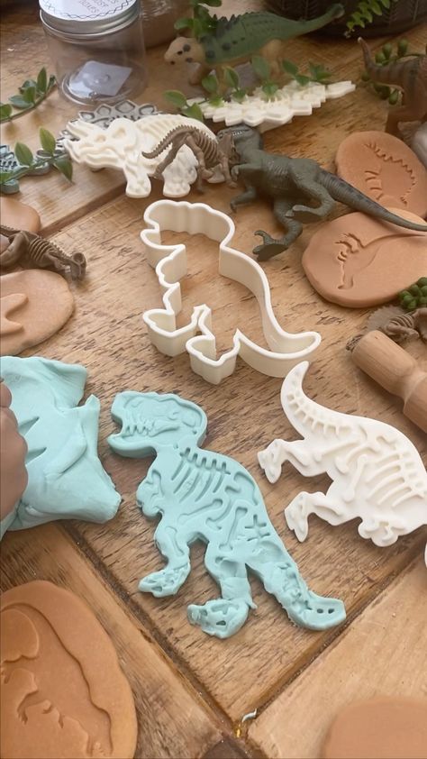 Dinosaur Playdough, Dinosaur Play, Play Ideas, Dinosaur Kids, Play Dough, Kids Events, Sensory Play, Kids Activities, Dinosaurs