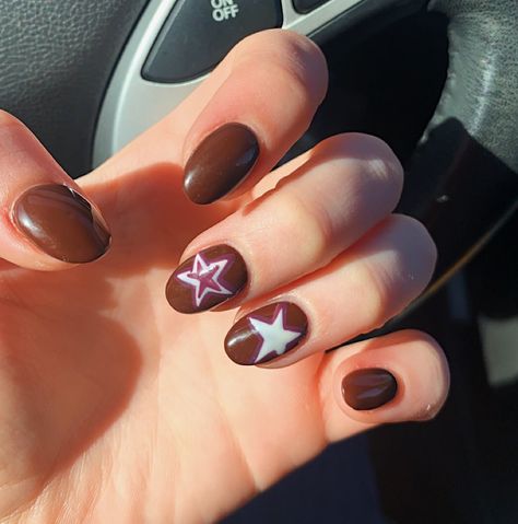 Purple And Brown Nails Designs, Brown Nails With Stars, Brown Purple Nails, Fall Nails With White, Brown And Purple Nails, Purple And Brown Nails, Brown Star Nails, Purple And Brown Outfit, Purple Star Nails