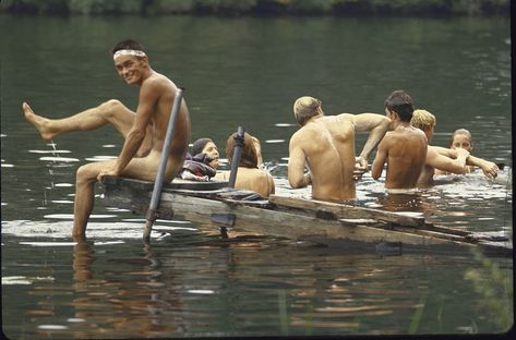 Naked...and hot. 1969 Woodstock, Woodstock '99, Woodstock Photos, Richie Havens, Making Hot Dogs, Woodstock Music, Long Exposure Photos, Woodstock 1969, Woodstock Festival