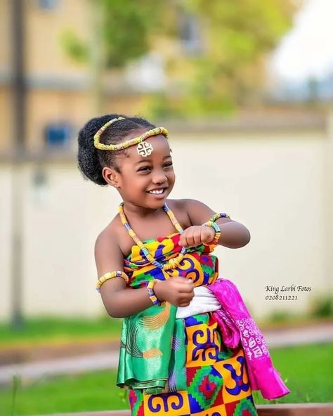 40 Adorable Native Styles for Kids You’ll Love on Your Child African Kids Clothes, Native Outfits, Better Fashion, Inner Happiness, Outfits For Kids, Styles For Kids, Mommy Daughter Outfits, Afrocentric Fashion, Kente Dress