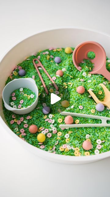 Inspire My Play ® on Instagram: "Making this super pretty spring sensory play base is so easy! We coloured rice in two shades of green and added a special ingredient- some flower sprinkles! We found these on Amazon where there seems to be all sorts of sprinkles/ sugar decorations to enhance your rice play! . We added some felt balls for some extra fun and used scoops, bowls, tongs and funnels-all available (along with the PlayTRAY) from our website inspiremyplay.com  . . . #inspiremyplaytray #sensoryplay #inspiremyplay #springplay #sensorybin #playtray #trayplay #tufftray #sensoryplayideas" Spring Sensory Play, Flower Sprinkles, Spring Sensory, Coloured Rice, Colored Rice, Sensory Activity, Tuff Tray, Messy Play, Felt Balls