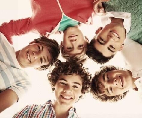 Fetus One Direction #crying 3years and now there the biggest boy band ever One Direction Up All Night, Night Photoshoot, Up All Night, One Direction, On Twitter, Twitter