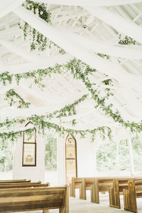 White Wedding Ceiling Decor, Wisteria Ceiling Wedding, Wedding Flowers Ceiling, Wedding Greenery Ceiling, Floral Ceiling Wedding, Wedding Ceiling Draping, Greenery Ceiling, Ceiling Draping Wedding, Kin House