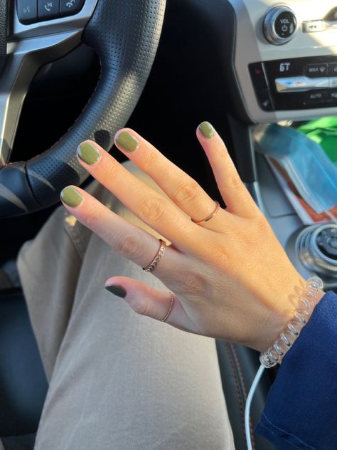 Short Matcha Green Nails, Short Coloured Nails, Short Nail Solid Color, Short Nail Green, Single Color Nail Ideas, Spring Nails 2024 Solid Color, One Color Nail Ideas, Fall Nails Ideas Autumn Short, Green Gel Nails Short