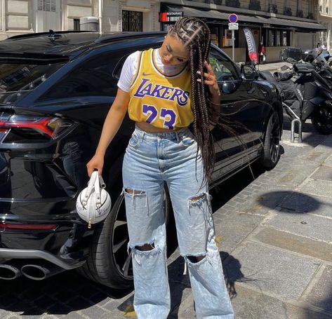 Basketball Jerseys Women Outfit, Basketball Inspired Outfits, Lakers Game Outfit Women, Basketball Game Outfit Women Jersey, Oversized Basketball Jersey Outfit Women, How To Style A Basketball Jersey Women, Lakers Game Outfit, Lakers Outfit Women Style, Laker Outfit Women Style