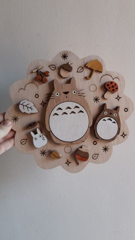 Custom Totoro Design for decoration. Cnc Projects Ideas, Wood Laser Engraving Machine, Free Laser Cut Files, Totoro Design, Wood Laser Engraving, Diy Signage, Cut Furniture, Laser Cut Furniture, Laser Cut Wood Jewelry