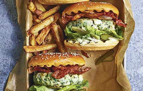 Cod and prawn burger with crispy pancetta Recipe | Recipes from Ocado Tartare Sauce, Easy Bbq Recipes, Pancetta Recipes, Crispy Pancetta, Burger Recipes Beef, Fish Burger, Salmon And Rice, High Fiber Foods, Burger Buns