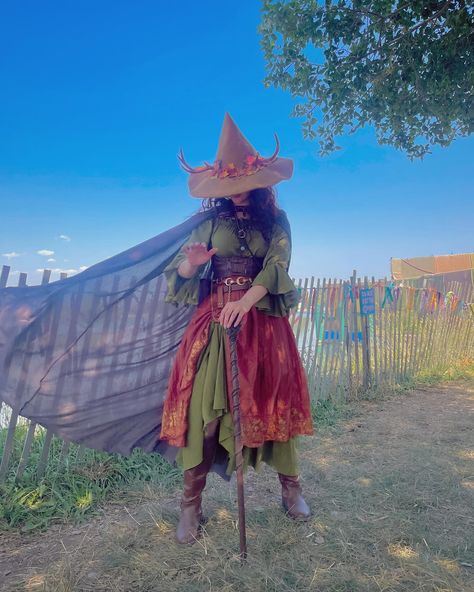 I love casting spells 🔮✨😌 📸 shoutout to @anmariluna for these magical pics!! 🧡 #witch #renfaire #magicstaff #renaissancefestival #witchhat #witchcosplay #fantasy #fantasycosplay #witchy #witchcraft #cosplay Witch Cosplay Aesthetic, Renfest Witch, Cottagecore Witch Costume, Renfair Witch, Renfaire Costume Mushroom, Ren Faire Mushroom Fairy, Cottagecore Witch Outfit, Cottagecore Witch, Witch Cosplay