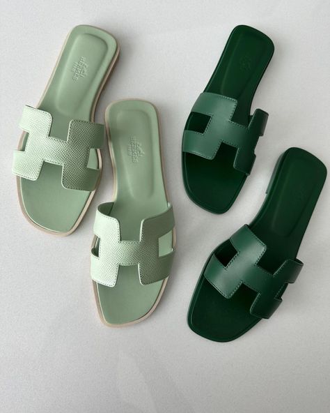 Trendy Summer Shoes, Summer 2024 Trends, Hermes Oran Sandals, Handbag Luxury, Fancy Sandals, Dolls Shoes, Leather Bag Design, Pretty Shoes Sneakers, Cinderella Shoes