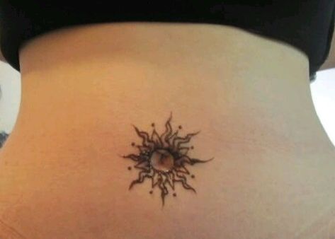 Sun Stomach Tattoos Women, Sun And Moon Belly Button Tattoo, Sun Tattoo Belly Button, Sun Around Belly Button Tattoo, Sun Tattoo On Stomach, Belly Button Sun Tattoo, Sun Tattoo Stomach, Sun Stomach Tattoo, Sun Belly Button Tattoo