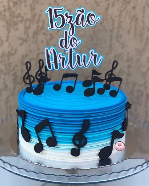 Music Cake Ideas, Boys 18th Birthday Cake, Bolo Musical, Music Themed Cakes, Lily Cake, Music Cakes, Birthday Cake Writing, Music Cake, Guitar Cake