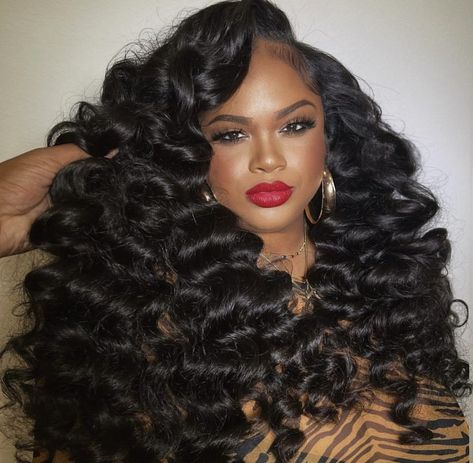 Big Wand Curls Black Women, Romantic Waves Hair, Wand Curls On Wig, Hair Content, Braided Hairstyles For Black Women Cornrows, Peekaboo Hair, Bridal Hair Inspiration, Curly Hair Inspiration, Hair Laid