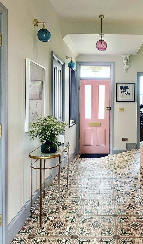 Lambriseringen Gang, Pink Doors, Rooms Decoration, Decoration Inspiration, Girl House, Eclectic Home, Interior Inspo, House Inspo, Dream Room