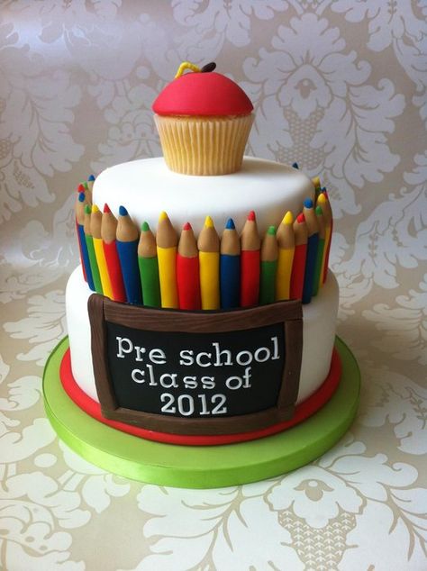 a pre school leaving cake! - by customcaker @ CakesDecor.com - cake decorating website Preschool Graduation Cake, Back To School Cake, Kindergarten Graduation Cake, Teacher Cakes, School Cake, Graduation Cake, Specialty Cakes, Novelty Cakes, Graduation Cakes